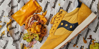 Charleston dan Saucony Kolaborasi Rilis Sneaker Mustard thumbnail